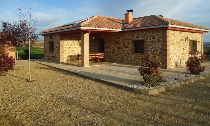 Teruel House | Rustic getaway complex Teruel