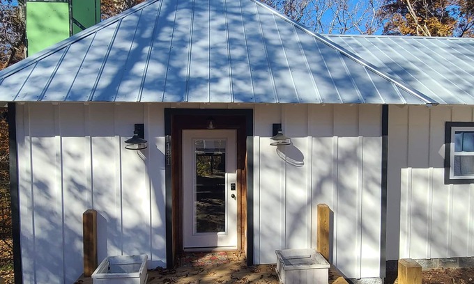 Mentone Cabin | RUSTIC GLAM