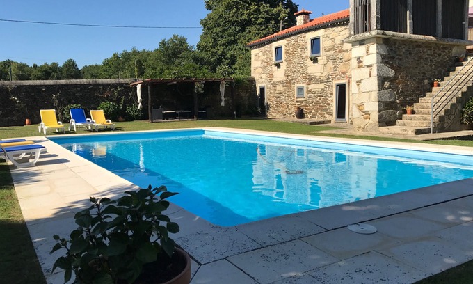 Cardielos Cottage | Rustic house for 8, with private swimming pool. Last weeks available w/discount