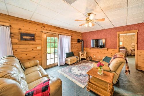 Keosauqua Apartment | Rustic Keosauqua Gem Fire Pit and Lake Sugema Views