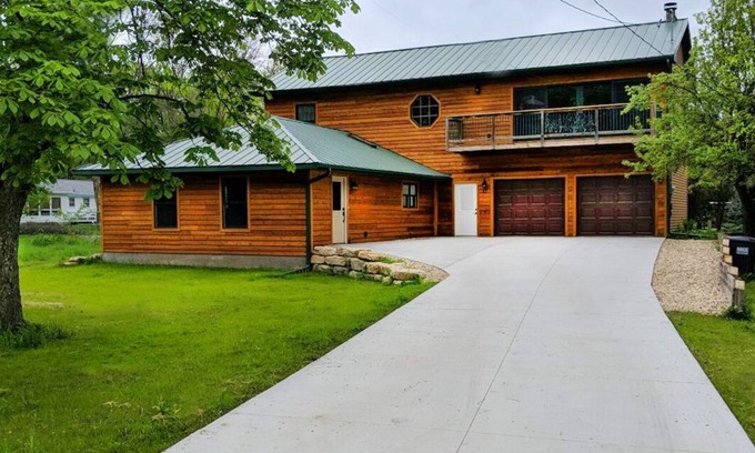 Edgerton House | Rustic Lake home Retreat