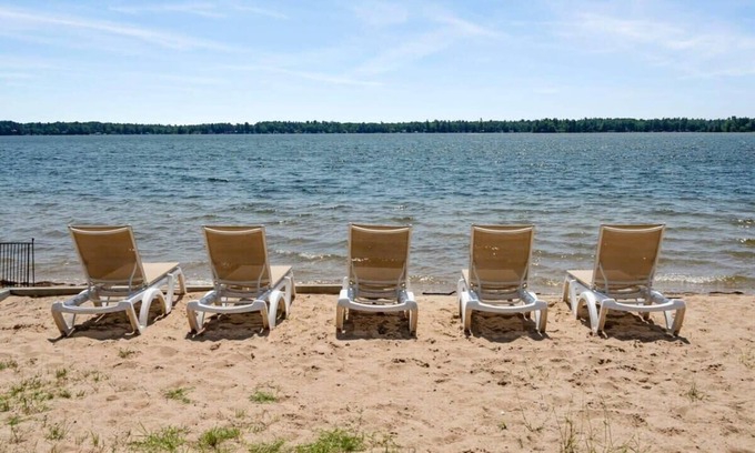 Mayfield Apartment | Rustic lakeside condo with balcony