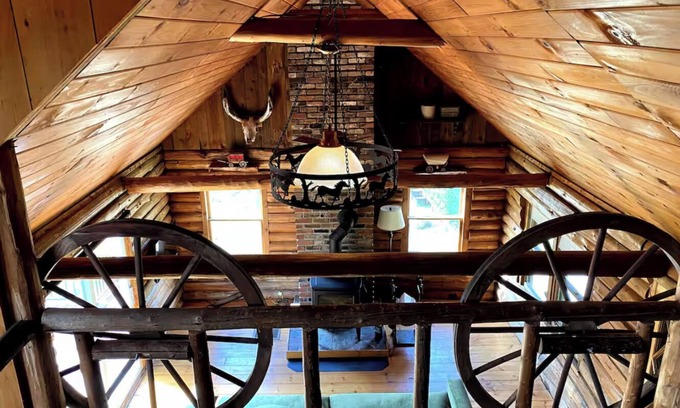 Danville Cabin | Rustic Log Cabin w/Hot Tub, Mountain Views in the Northeast Kingdom