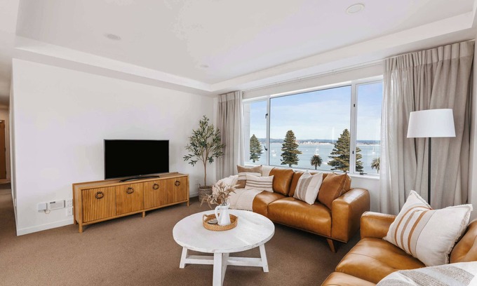 Mount Maunganui Apartment | Rustic Luxe Mount Escape Sea Views Pool & Gym