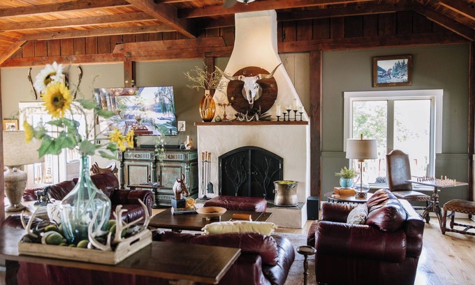 Beechgrove Cabin | Rustic Luxury Cabin w/breathtaking views, stunning sunsets, & minutes from I24