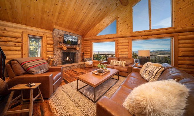 Homestead Hills Cabin | Rustic Luxury-Cozy Cabin-Amazing Views!