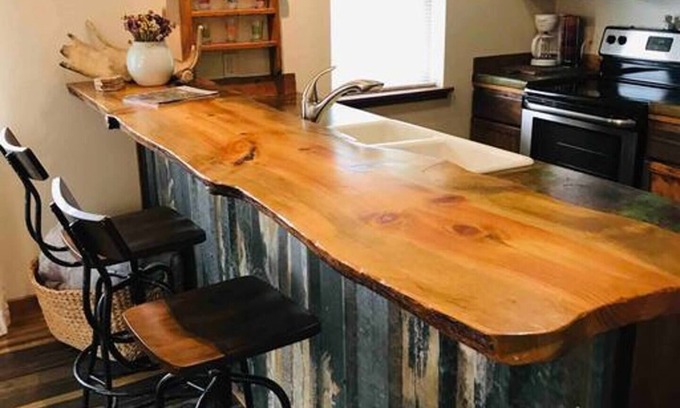 River Road Condo | Rustic, modern, and cozy condo located in central Missoula on the Milwaukee Path bike trail.