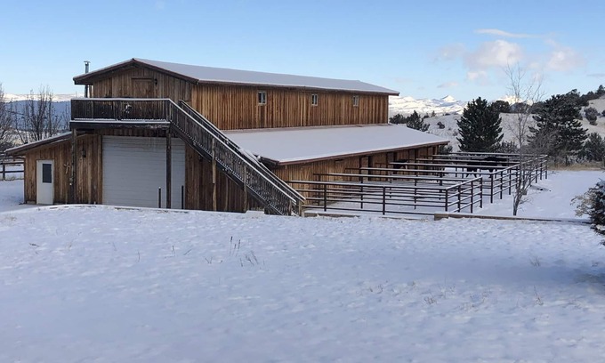 Magdalena Apartment | Rustic Mountain View Barn Apartment