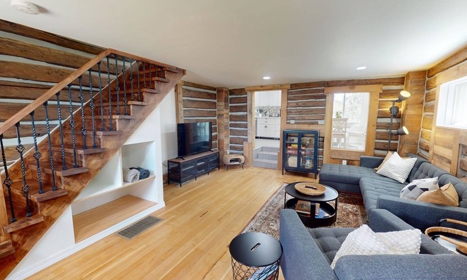 Gunnison House | Rustic & Refined - Gunnison