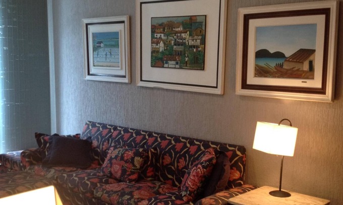 Cabo Frio Apartment | Rustic, renovated apartment in Praia do Forte - 3 bedrooms - 1 suite