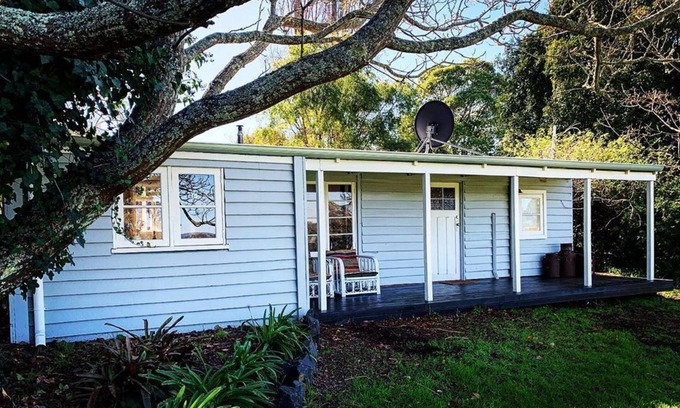 Balingup House | Rustic, restored cottage on secluded 24 acres overlooking Balingup.