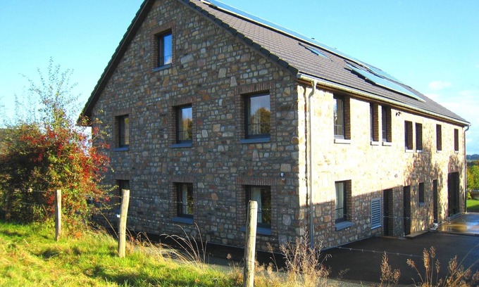 Ovifat House | Rustic Retreat, Ovifat