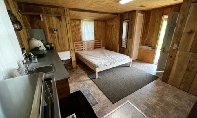 Eidson Cabin | Rustic Retreat