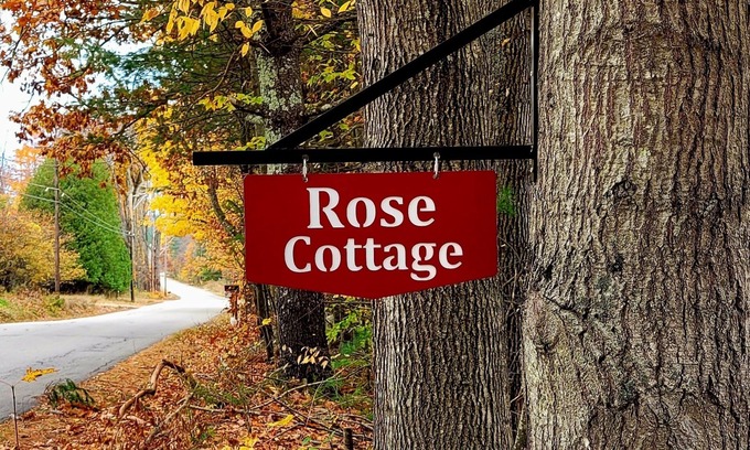 West Lebanon Cottage | Rustic Rose Cottage of Historic West Lebanon