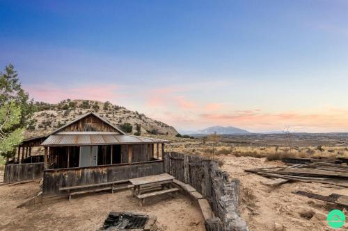 Monticello House | Rustic Secluded Cabin with Stunning Sights in Monticello, Utah