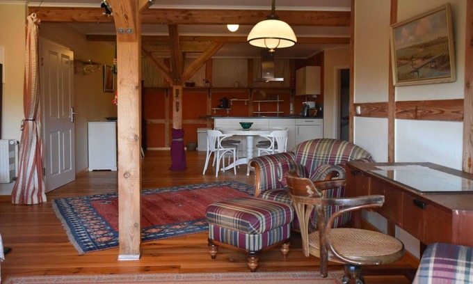 Neu Bartelshagen Apartment | Rustic-style Apartment in Buschenhagen with Garden