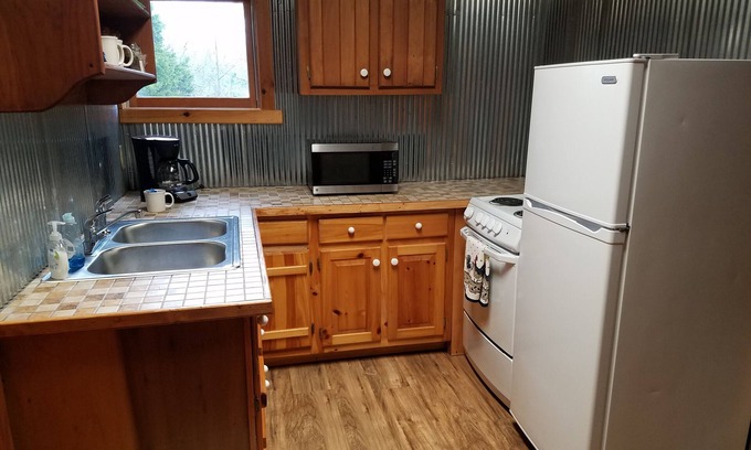 Cleveland Cabin | Rustic Tiny Cabin
