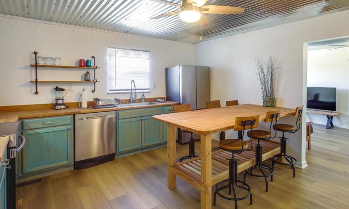 Lupton City House | Rustic Whitwell Home with Grill, Near State Parks!