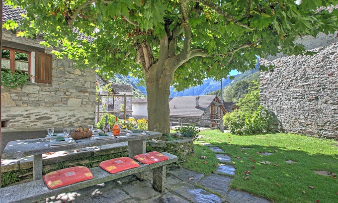 Frasco Ski Chalet | Rustico al platano 2, Frasco, Switzerland