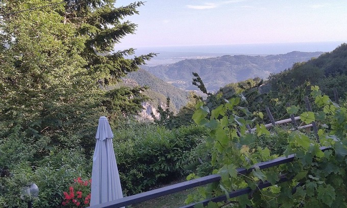 Camaiore House | Rustico Morata. Beautiful rustico in a quiet location