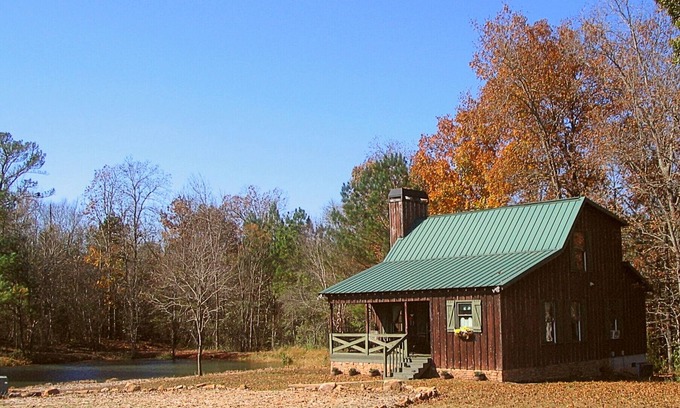 Covington Cabin | Rustique Cabin at Briarcreek Farm, Downstairs Only, Sleeps 4