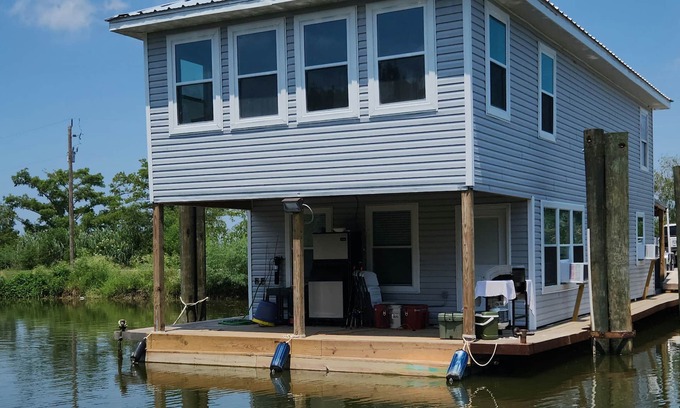 Venice Boat Rental | Rusty Hook located in Cypress Cove Marina