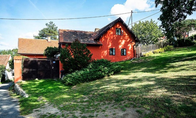 Nalzovice Apartment | Rusty's Cottage