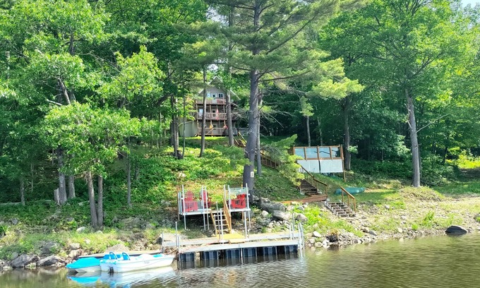 Waltham Cottage | Ruth's waterfront cottage near Pembroke