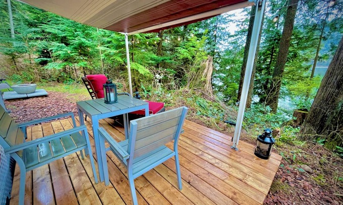 Port Moody House | RV |Hot tub & fire-pit | Cape Carraholly Retreat