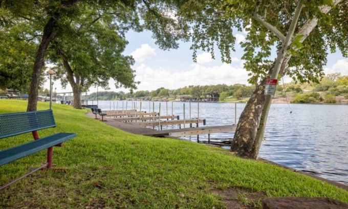 Burnet RV Rental | RV Site - Pull Through 40