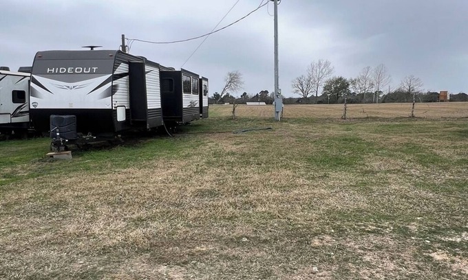 Round Top Apartment | RV Spot #1 @ The Halles