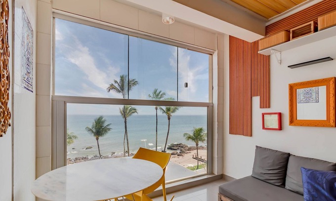 Rio Vermelho Apartment | RV03 Sea View Room and Room in Rio Vermelho