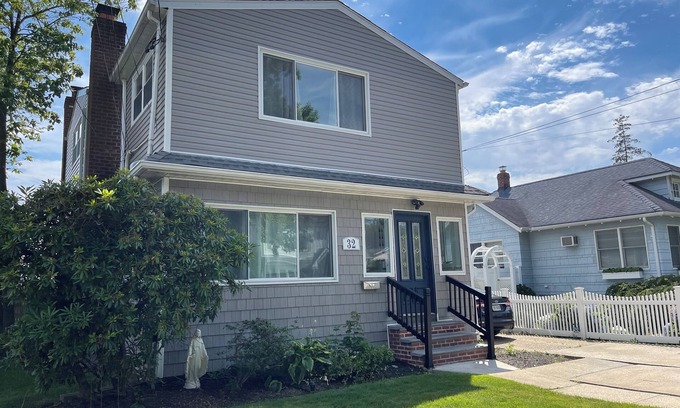 Farmingdale House | Ryder Cup 2025 Stay: Perfect Spot in Farmingdale