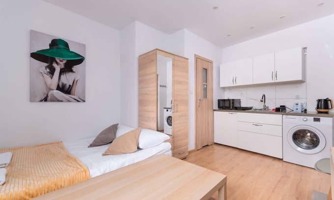 Jelenia Gora Apartment | Rynek Jeleniogórski Cosy Studio