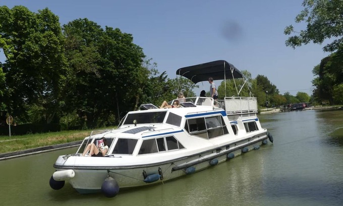 Castelnaudary Boat Rental | Séjour Atypique sur un Bateau