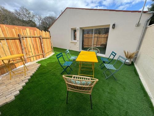 Breuillet House | Sérénité aux Nids du Petit Bois pour un séjour détente en Charente Maritime