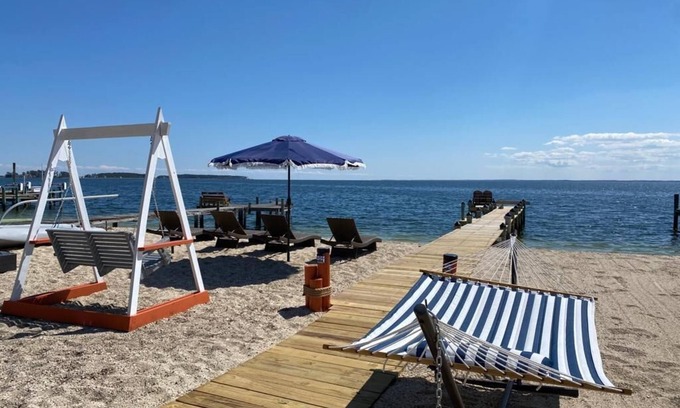 Piney Point House | Sí Paradise, waterfront home!