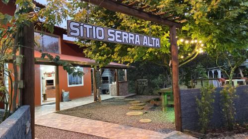 Angelina House | Sítio Familiar Serra Alta