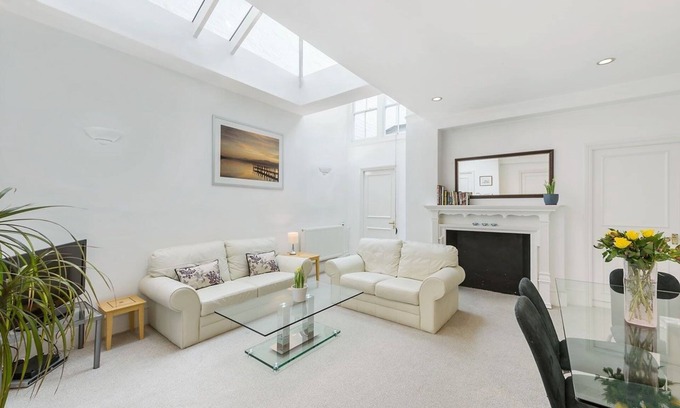 Queen's Gate Apartment | S.Kens Apartment in superb location Read my reviews