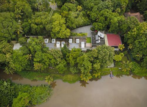 North Paravur Resort | S RIVER RESORTS