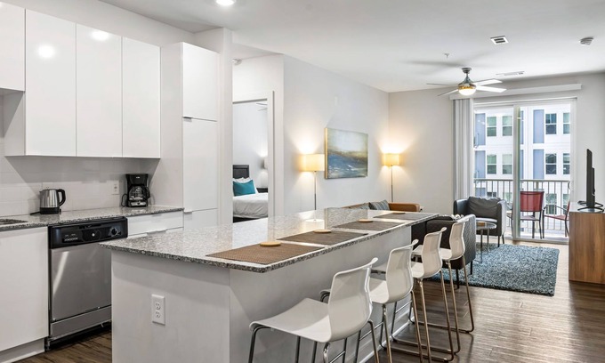 Midtown Apartment | (S2BA) Modern 2-BR, Walkable in Midtown, 1 Block from MARTA