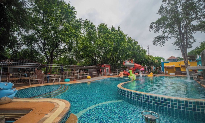 Nong Muang Hotel | Sa-Bai-Buri