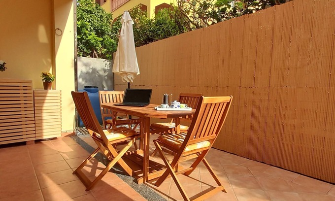 La Caletta Apartment | Sa Calitta apartment, central area with large veranda 300 mt from the beach