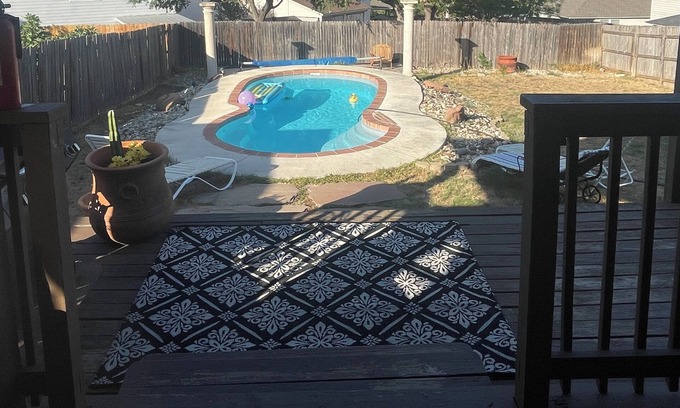 San Antonio House | SA Escape near Seaworld, Fiesta Tx, Lackland AFB