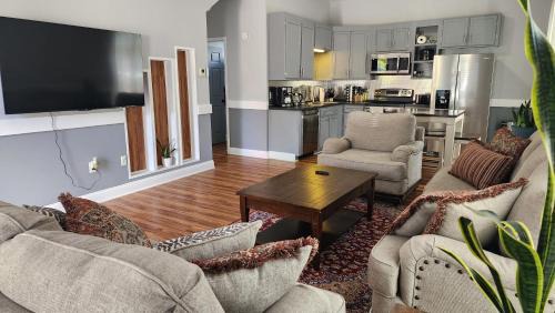 Douglasville House | Saba House