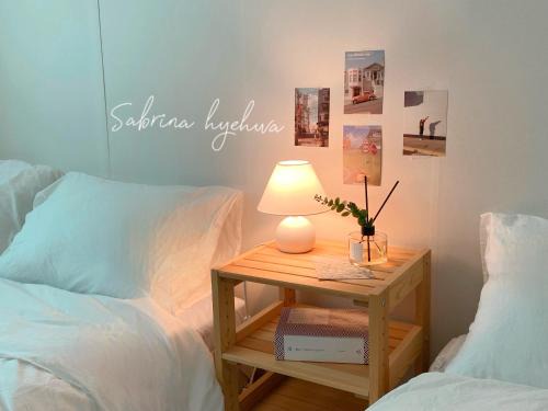 Jongno Apartment | Sabrina in Hyehwa Seoul