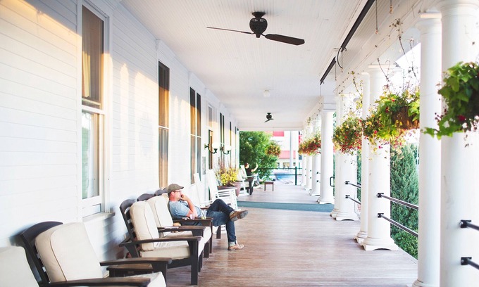 Three Forks Hotel | Sacajawea Hotel