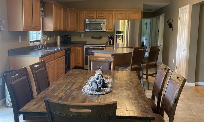 Gloversville House | Sacandaga Lake Adirondack Escape