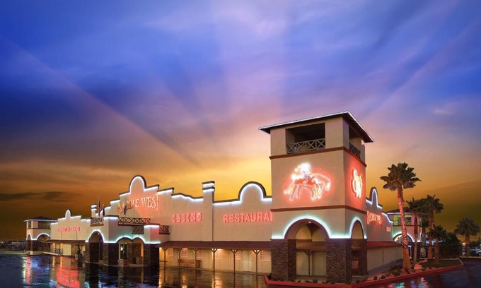 Pahrump Hotel | Saddle West Casino Hotel