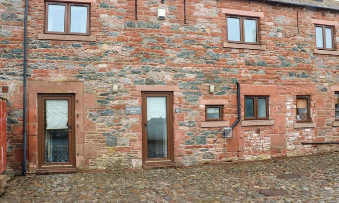 Newton Reigny Cottage | SADDLEBACK BARN, pet friendly, character holiday cottage in Penrith